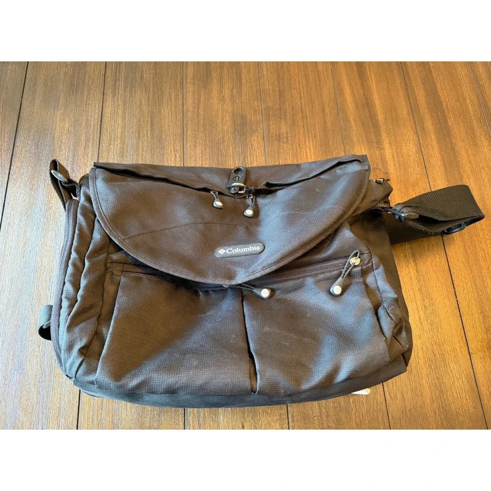 Columbia Messenger Bag Black Ripstop Crossbody Shoulder Travel Commuter Bag